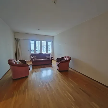 Kaupunkikolmio Saunalla Ja Parvekkeella Apartment